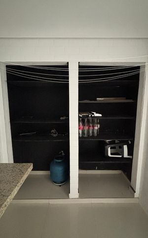 Casa à venda com 300m², 4 quartos e 5 vagasÁrea de Serviço