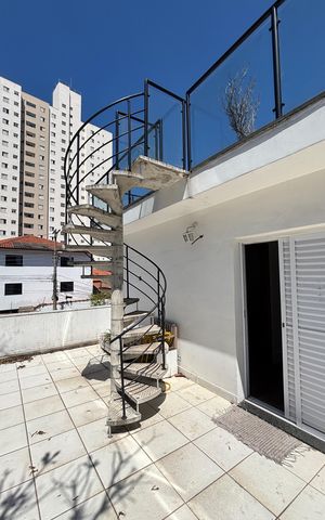 Casa à venda com 300m², 4 quartos e 5 vagasVaranda