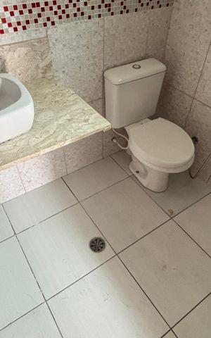 Casa à venda com 300m², 4 quartos e 5 vagasBanheiro