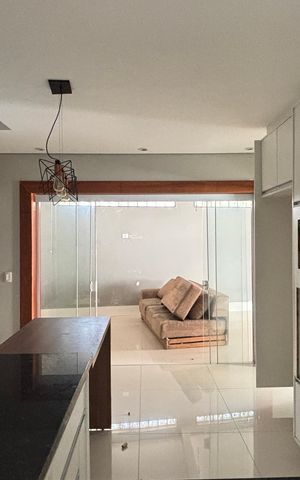 Casa à venda com 300m², 4 quartos e 5 vagasCozinha