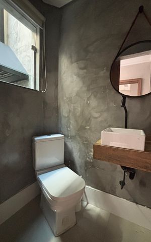 Casa à venda com 300m², 4 quartos e 5 vagasLavabo