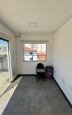 Casa à venda com 300m², 4 quartos e 5 vagasQuarto de Serviço