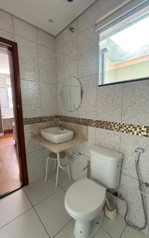 Casa à venda com 300m², 4 quartos e 5 vagasBanheiro da Suíte 1