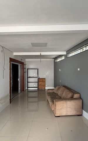 Casa à venda com 300m², 4 quartos e 5 vagasGaragem