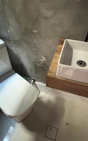 Casa à venda com 300m², 4 quartos e 5 vagasLavabo