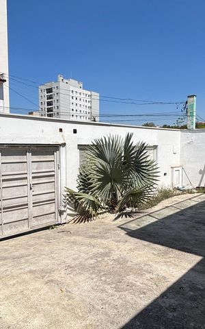 Casa à venda com 300m², 4 quartos e 5 vagasGaragem - Quintal
