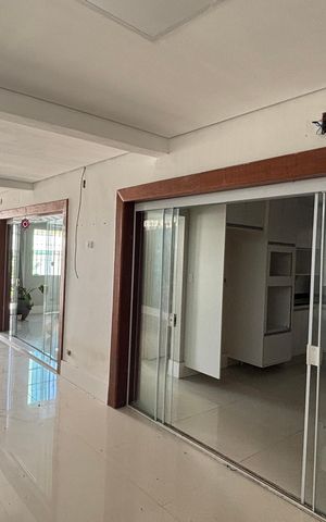 Casa à venda com 300m², 4 quartos e 5 vagasGaragem