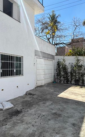 Casa à venda com 300m², 4 quartos e 5 vagasGaragem - Quintal