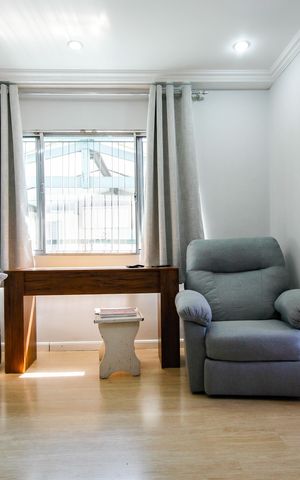 Casa à venda com 300m², 2 quartos e 2 vagas Casa à venda com 300m², 2 quartos e 2 vagasSala