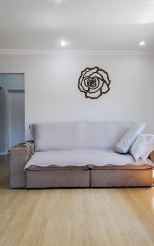 Casa à venda com 300m², 2 quartos e 2 vagas Casa à venda com 300m², 2 quartos e 2 vagasSala