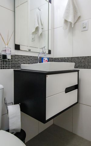 Casa à venda com 300m², 2 quartos e 2 vagas Casa à venda com 300m², 2 quartos e 2 vagasBanheiro da Suíte 2