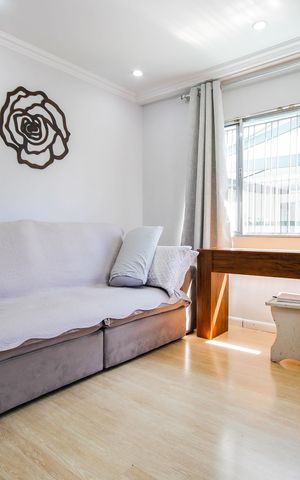Casa à venda com 300m², 2 quartos e 2 vagas Casa à venda com 300m², 2 quartos e 2 vagasSala