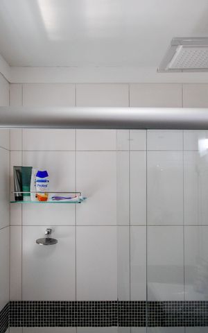 Casa à venda com 300m², 2 quartos e 2 vagas Casa à venda com 300m², 2 quartos e 2 vagasBanheiro da Suíte 2