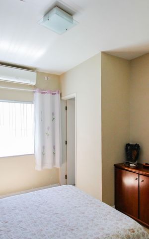 Casa à venda com 300m², 2 quartos e 2 vagas Casa à venda com 300m², 2 quartos e 2 vagasSuíte 2