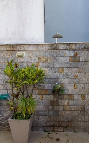 Casa de condomínio à venda com 191m², 4 quartos e 3 vagas Casa de condomínio à venda com 191m², 4 quartos e 3 vagasQuintal