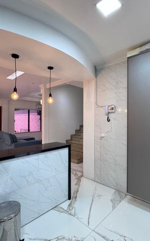 Casa de condomínio para alugar com 400m², 5 quartos e 2 vagas Casa de condomínio para alugar com 400m², 5 quartos e 2 vagasCozinha