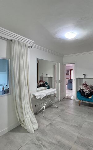 Casa de condomínio para alugar com 400m², 5 quartos e 2 vagas Casa de condomínio para alugar com 400m², 5 quartos e 2 vagasSuite 4