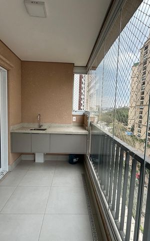 Apartamento para alugar com 110m², 3 quartos e 2 vagas Apartamento para alugar com 110m², 3 quartos e 2 vagasVaranda