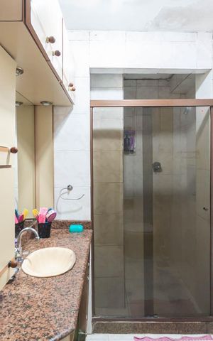Apartamento à venda com 70m², 2 quartos e 1 vagaBanheiro