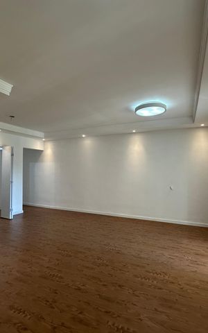 Apartamento à venda com 105m², 3 quartos e 2 vagas Apartamento à venda com 105m², 3 quartos e 2 vagasSala