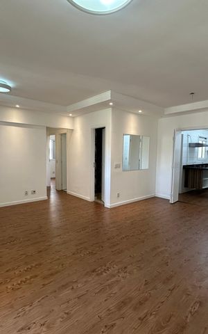 Apartamento à venda com 105m², 3 quartos e 2 vagas Apartamento à venda com 105m², 3 quartos e 2 vagasSala