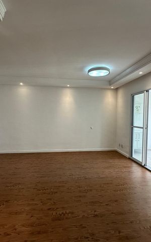 Apartamento à venda com 105m², 3 quartos e 2 vagas Apartamento à venda com 105m², 3 quartos e 2 vagasSala