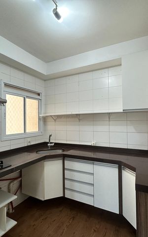 Apartamento à venda com 105m², 3 quartos e 2 vagas Apartamento à venda com 105m², 3 quartos e 2 vagasCozinha