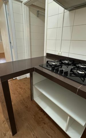 Apartamento à venda com 105m², 3 quartos e 2 vagas Apartamento à venda com 105m², 3 quartos e 2 vagasCozinha