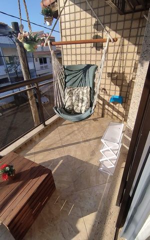 Casa de condomínio à venda com 172m², 3 quartos e 2 vagas Casa de condomínio à venda com 172m², 3 quartos e 2 vagasVaranda da Suíte 2
