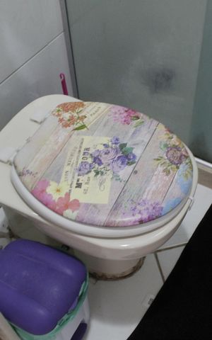 Casa de condomínio à venda com 172m², 3 quartos e 2 vagasBanheiro da Suíte 2