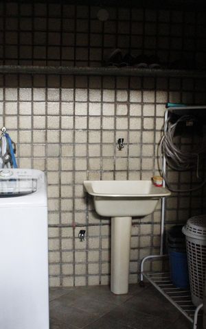 Casa de condomínio à venda com 172m², 3 quartos e 2 vagasÁrea de Serviço