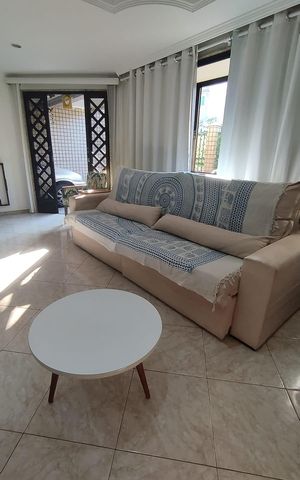 Casa de condomínio à venda com 172m², 3 quartos e 2 vagas Casa de condomínio à venda com 172m², 3 quartos e 2 vagasSala