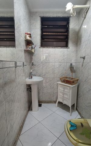 Casa de condomínio à venda com 172m², 3 quartos e 2 vagas Casa de condomínio à venda com 172m², 3 quartos e 2 vagasLavabo