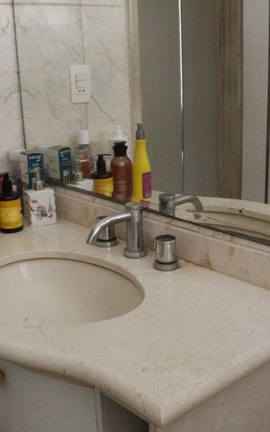 Casa de condomínio à venda com 172m², 3 quartos e 2 vagasBanheiro da Suíte 1