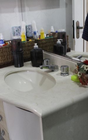 Casa de condomínio à venda com 172m², 3 quartos e 2 vagasBanheiro da Suíte 2