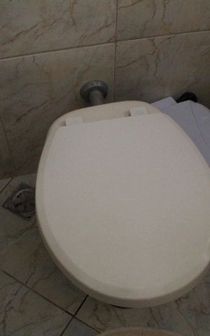 Casa de condomínio à venda com 172m², 3 quartos e 2 vagasBanheiro da Suíte 1