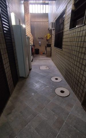 Casa de condomínio à venda com 172m², 3 quartos e 2 vagas Casa de condomínio à venda com 172m², 3 quartos e 2 vagasÁrea Externa