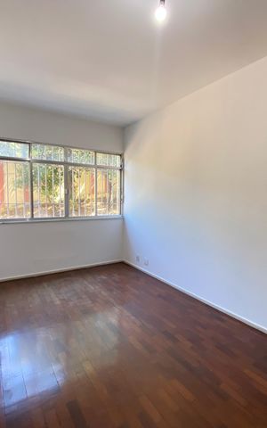 Apartamento à venda com 75m², 3 quartos e 1 vaga Apartamento à venda com 75m², 3 quartos e 1 vagaSala