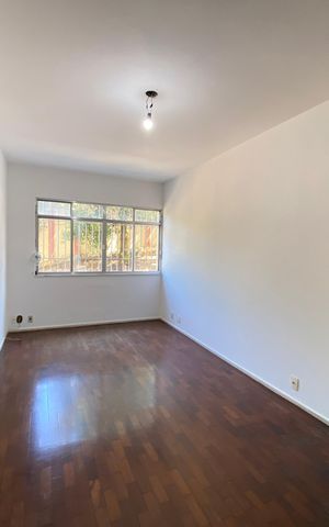 Apartamento à venda com 75m², 3 quartos e 1 vaga Apartamento à venda com 75m², 3 quartos e 1 vagaSala