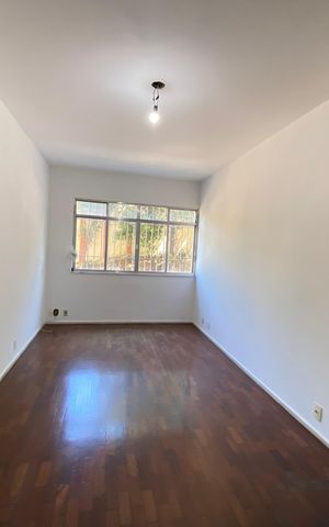 Apartamento à venda com 75m², 3 quartos e 1 vaga Apartamento à venda com 75m², 3 quartos e 1 vagaSala