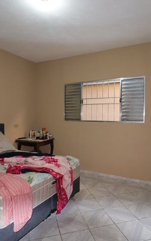 Casa à venda com 220m², 2 quartos e 4 vagasQuarto 2