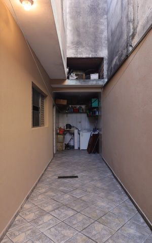 Casa à venda com 220m², 2 quartos e 4 vagasÁrea de Serviço