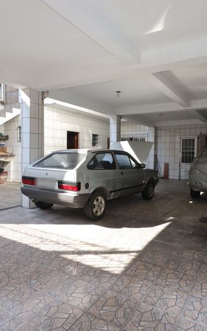 Casa à venda com 220m², 2 quartos e 4 vagasGaragem