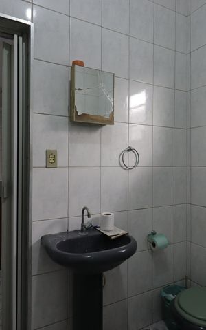 Casa à venda com 220m², 2 quartos e 4 vagasBanheiro