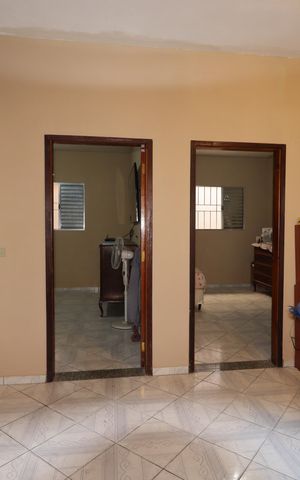 Casa à venda com 220m², 2 quartos e 4 vagasSala