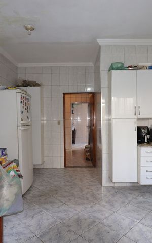 Casa à venda com 220m², 2 quartos e 4 vagasCozinha