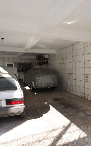 Casa à venda com 220m², 2 quartos e 4 vagasGaragem
