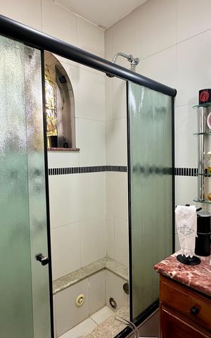 Apartamento à venda com 81m², 2 quartos e sem vaga Apartamento à venda com 81m², 2 quartos e sem vagaSuíte Banheiro