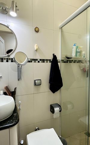 Apartamento à venda com 81m², 2 quartos e sem vaga Apartamento à venda com 81m², 2 quartos e sem vagaBanheiro