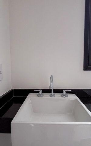 Apartamento à venda com 62m², 2 quartos e sem vaga Apartamento à venda com 62m², 2 quartos e sem vagaBanheiro